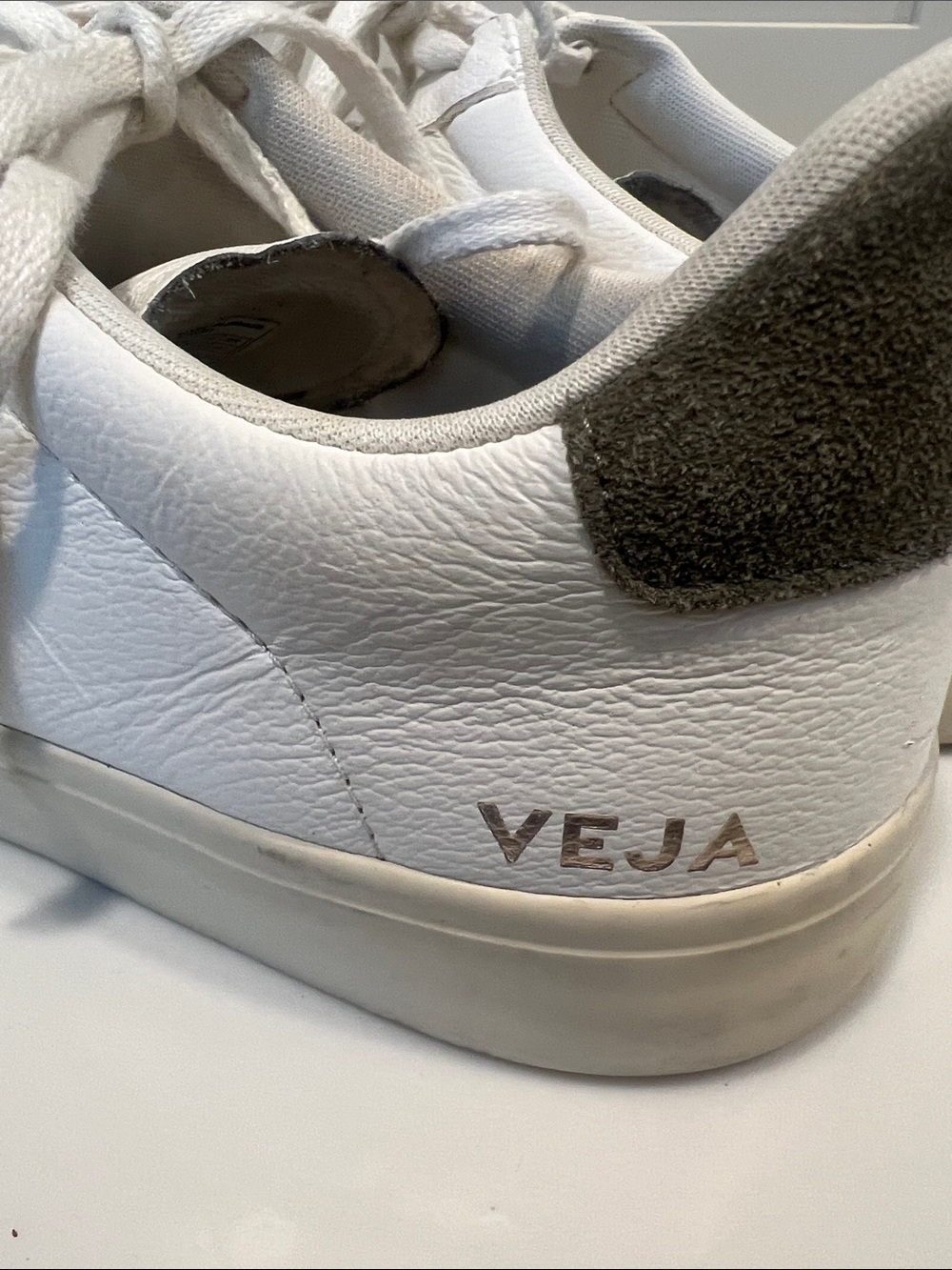Veja White Leather Men's Sneakers with Army Green  'V' Logo - Picture 5 of 9